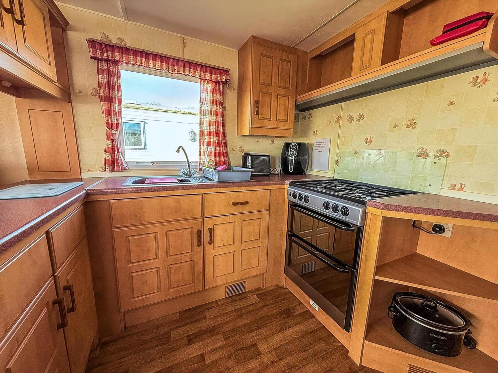Lovely 8 Berth Caravan In Skegness With Free Wi-Fi, Ref 96023D Exterior photo